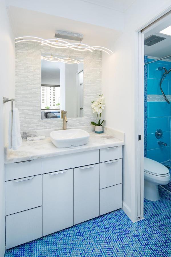 Waikiki Banyan Modern One Bedroom Free Parking Хонолулу Екстериор снимка