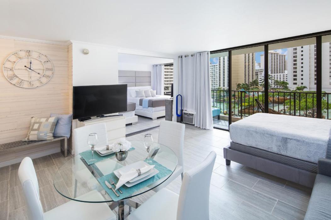 Waikiki Banyan Modern One Bedroom Free Parking Хонолулу Екстериор снимка